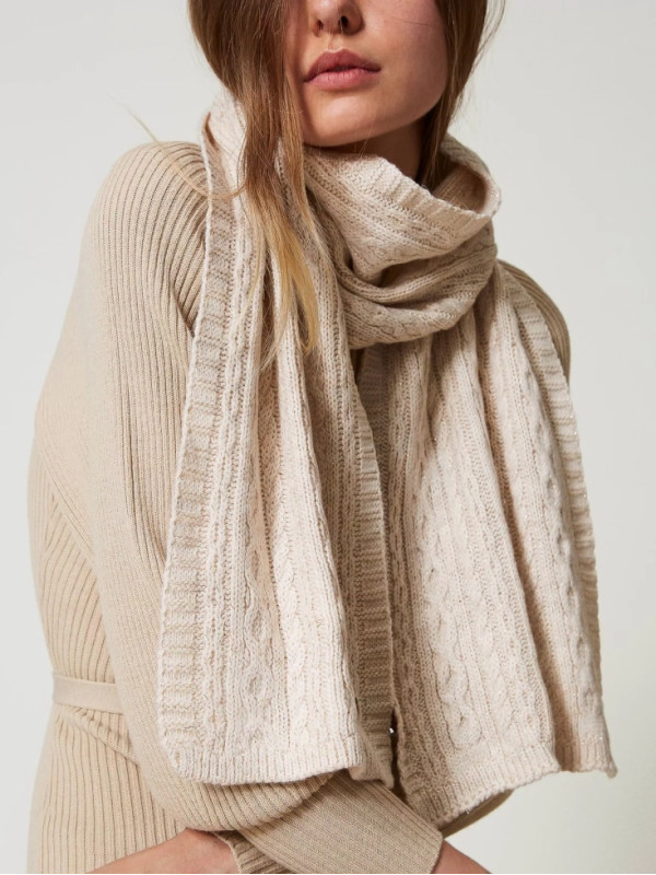 В'язаний шарф / Білий крем
