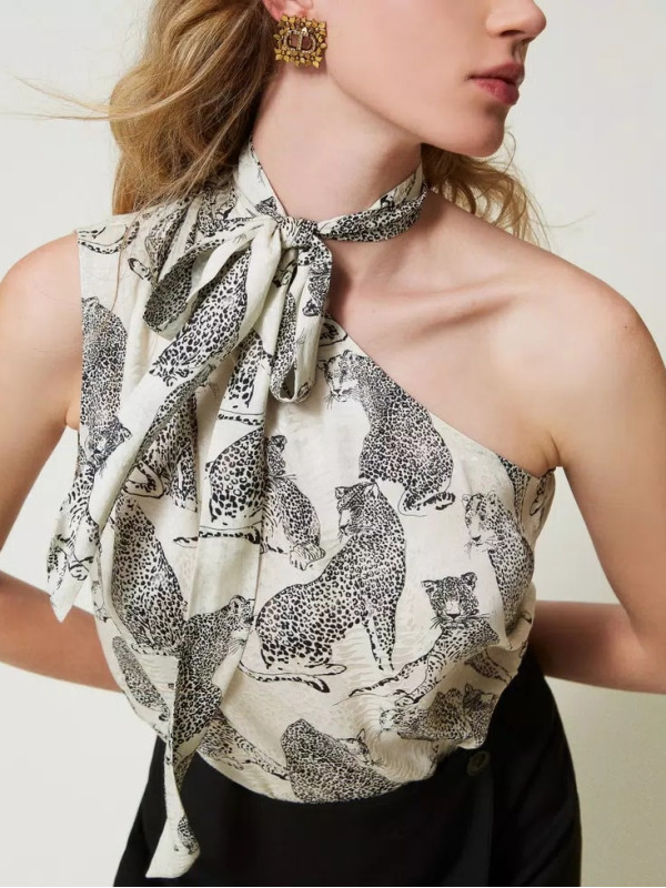 Топ / Ягуар чорний / сніг