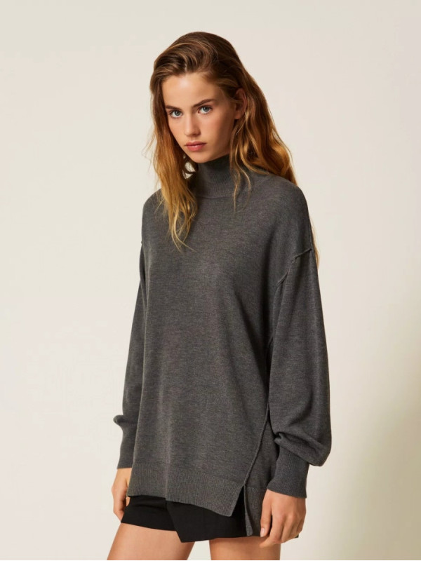 Светр / Чорний