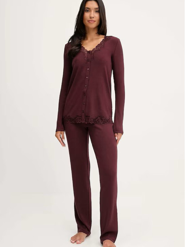 Піжама / Червоне вино