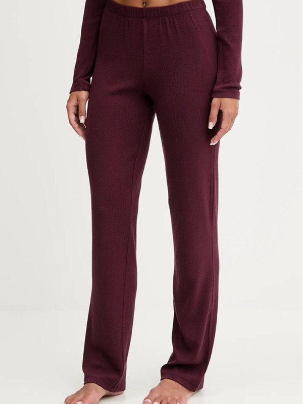 Піжама / Червоне вино