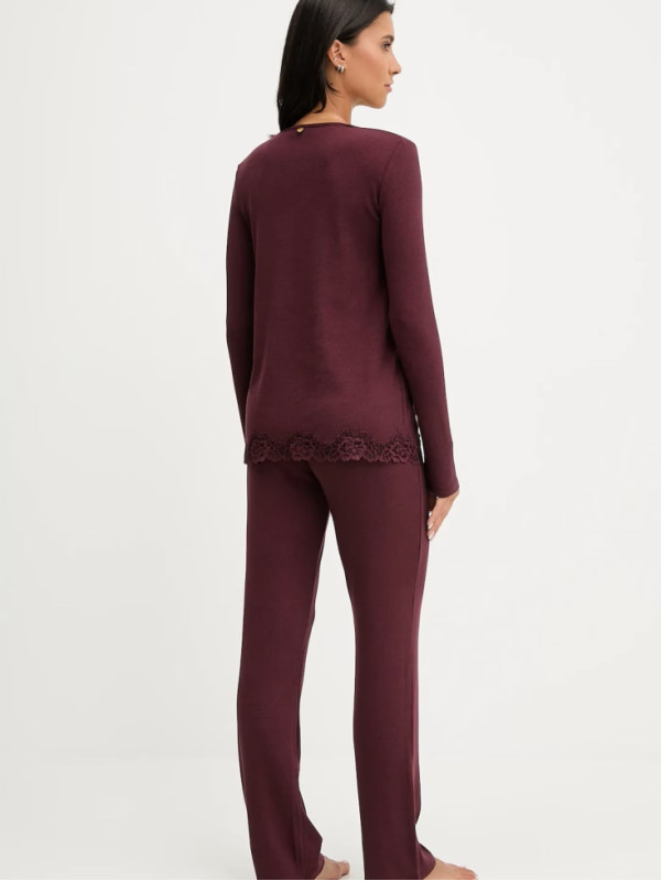 Піжама / Червоне вино