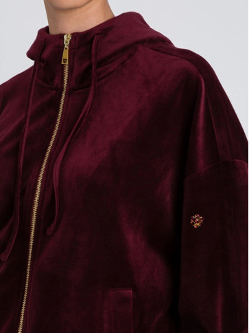 Костюм / Червоне вино