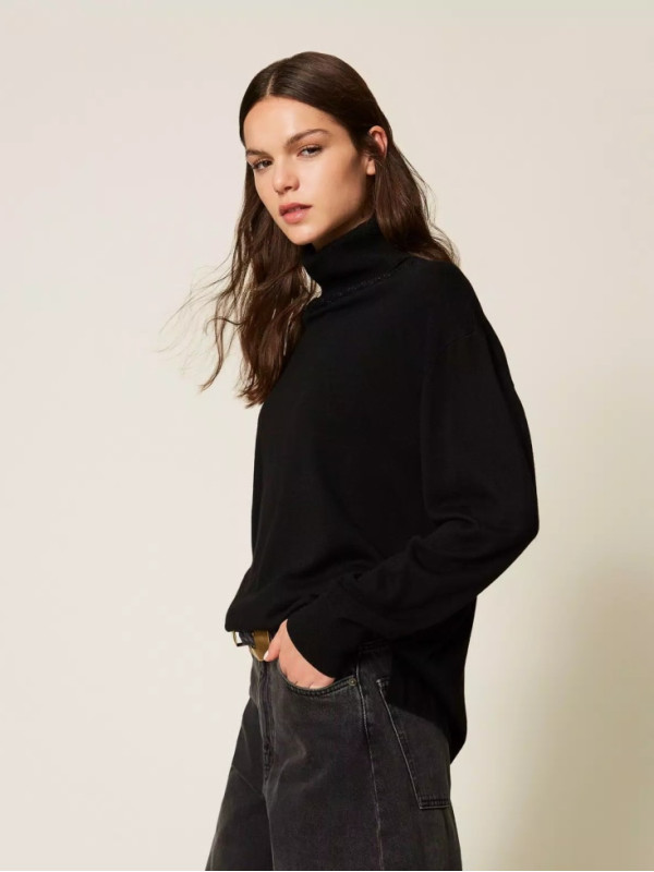 Светр / Чорний