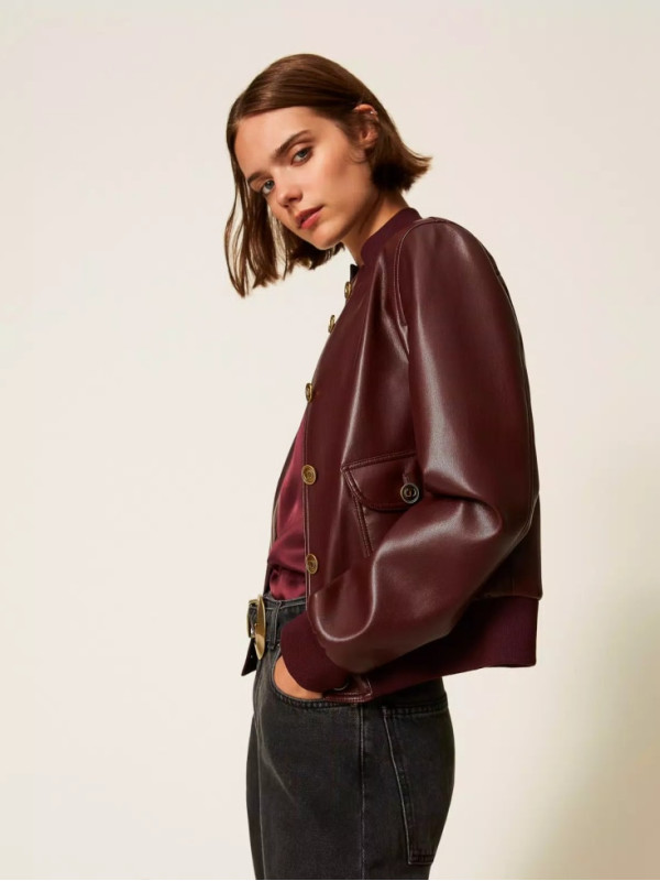 Бомбер під шкіру/Винний