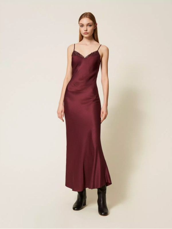 Атласна сукня/Винний