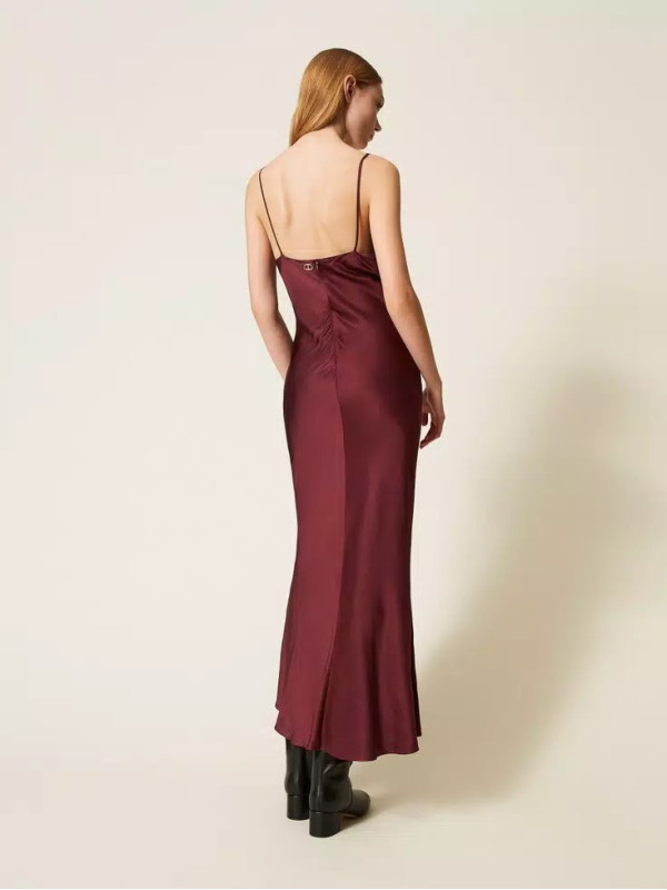 Атласна сукня/Винний