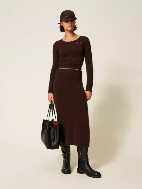 Укорочений светр/Чорний шоколад