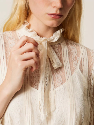 Блузка з бантом / Перламутр